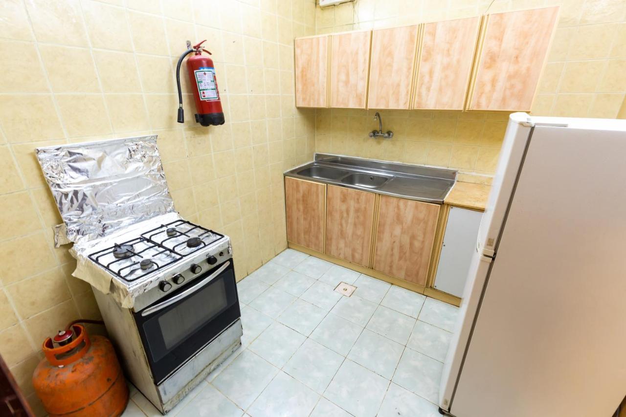Al Eairy Furnished Apartments - Al Bahah 3 מראה חיצוני תמונה