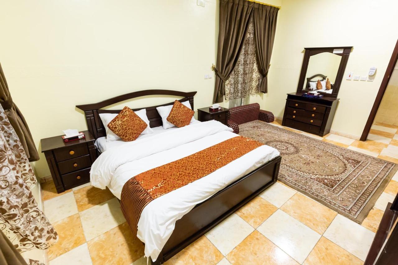 Al Eairy Furnished Apartments - Al Bahah 3 מראה חיצוני תמונה