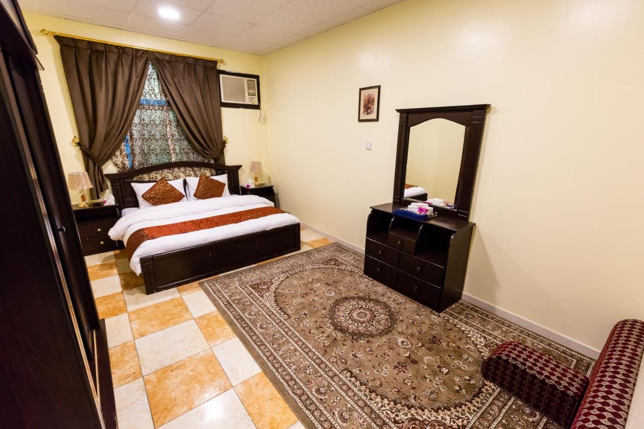 Al Eairy Furnished Apartments - Al Bahah 3 מראה חיצוני תמונה