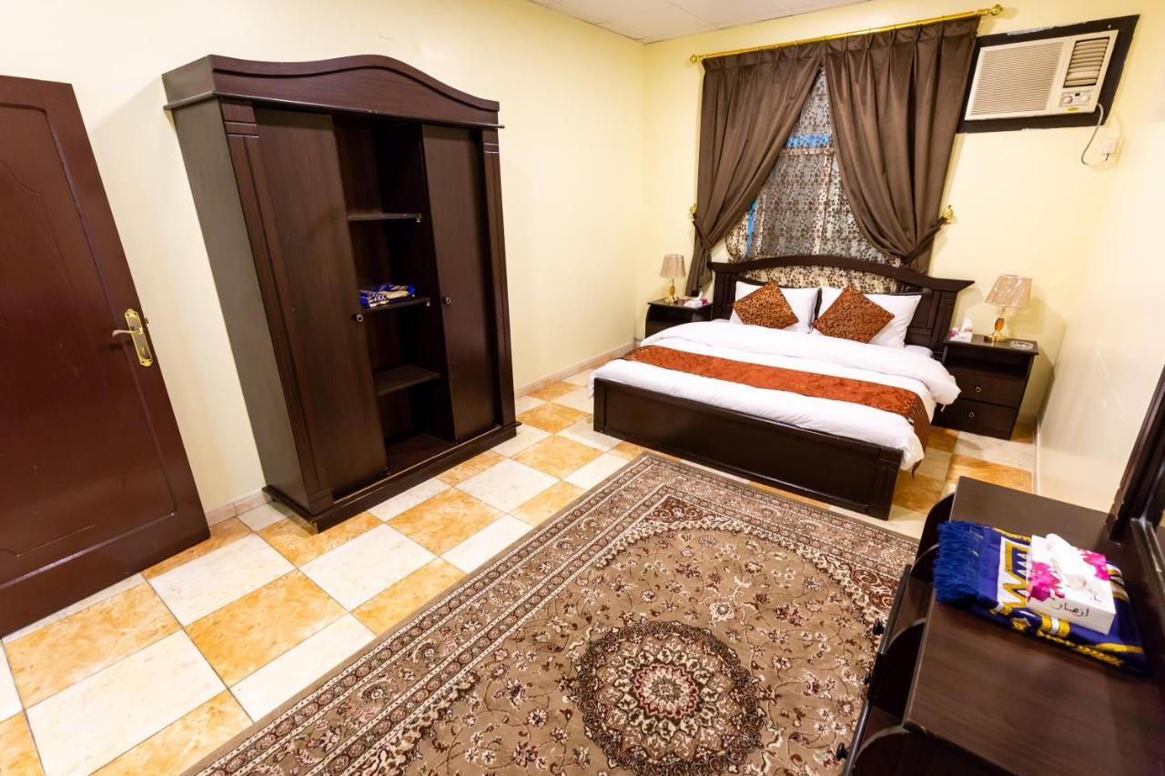 Al Eairy Furnished Apartments - Al Bahah 3 מראה חיצוני תמונה