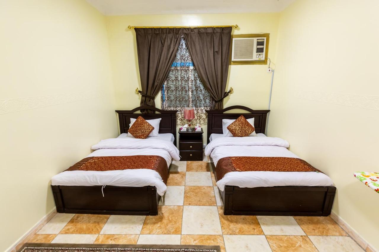 Al Eairy Furnished Apartments - Al Bahah 3 מראה חיצוני תמונה