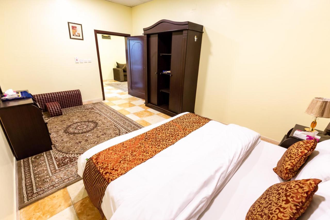 Al Eairy Furnished Apartments - Al Bahah 3 מראה חיצוני תמונה